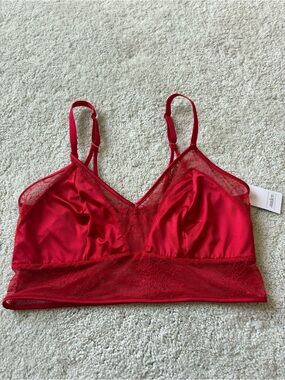 Red Lace-Trim Bralette - Auden